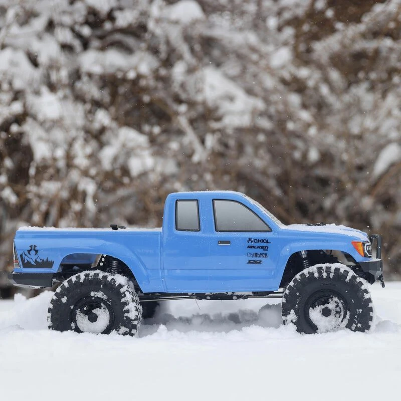 Axial Racing 1/10 SCX10 III Base Camp 4WD Rock Crawler Brushed RTR, Blue 4 Axial Racing 1/10 SCX10 III Base Camp 4WD Rock Crawler Brushed RTR, Blue - Image 2