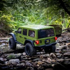 Axial 1/6 SCX6 Jeep JLU Wrangler 4WD Rock Crawler RTR: Green $200 OFF - FATHER'S DAY SALE! VALID: JUN2-JUN18 -Airplanes Store AXI05000T1 A9 9BAGCX26
