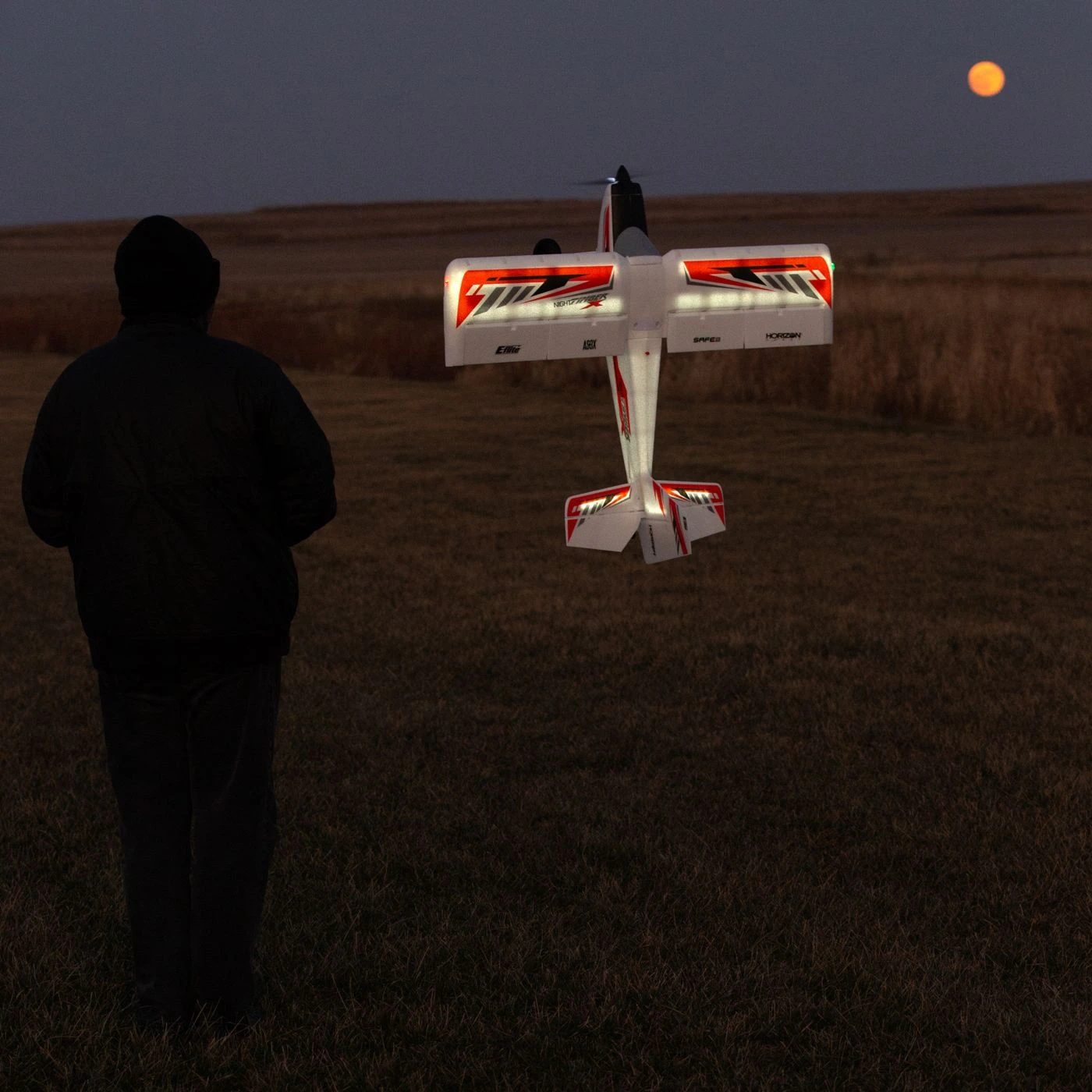 E-flite Night Timber X 1.2m BNF Basic With AS3X & SAFE Select 4 E-flite Night Timber X 1.2m BNF Basic With AS3X & SAFE Select - Image 2