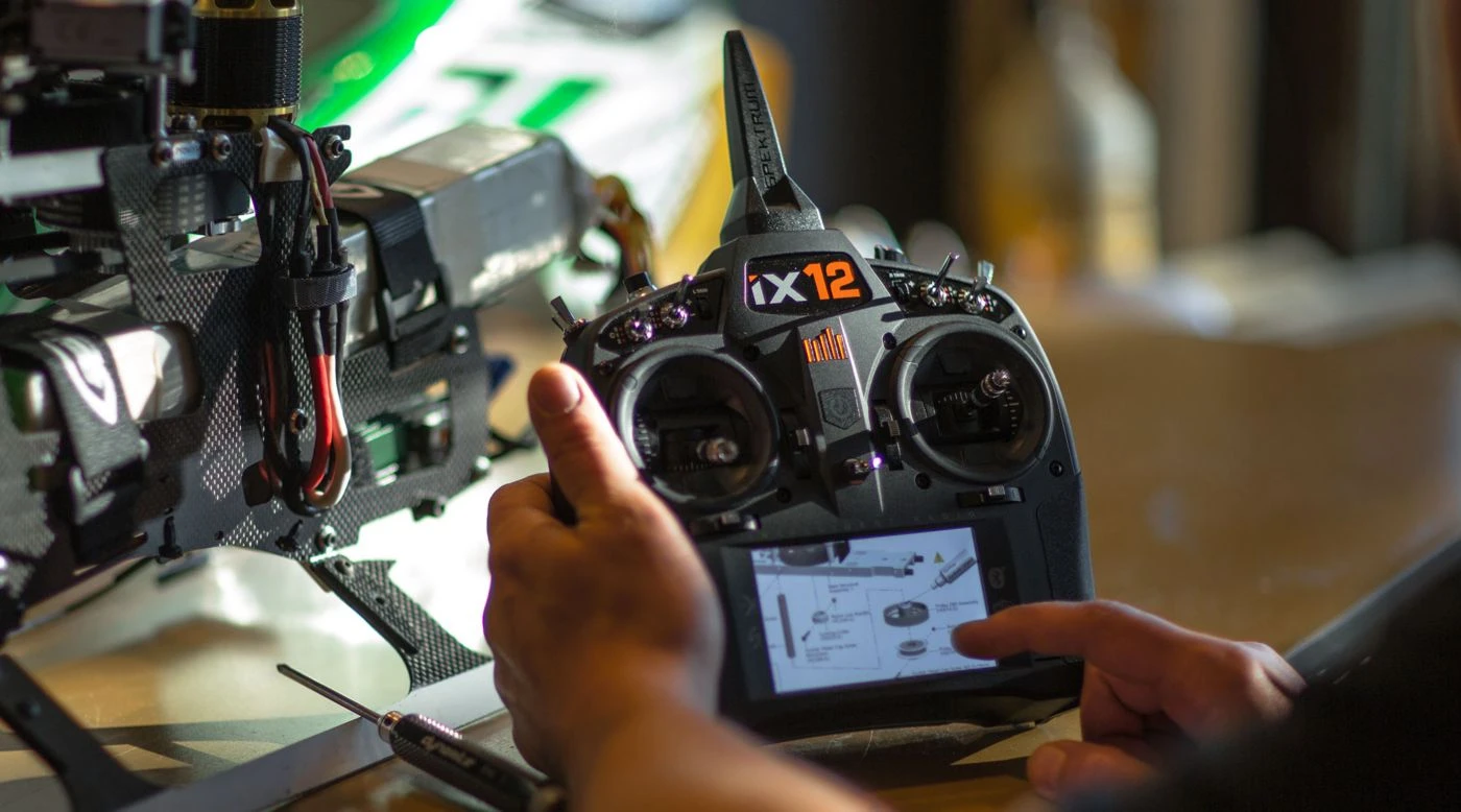 Spektrum IX12 12-Channel DSMX Transmitter Only 3 Spektrum IX12 12-Channel DSMX Transmitter Only